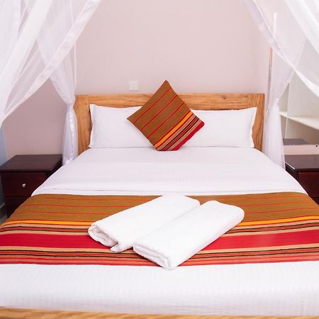 Silver Oaks Hotel Boma Fort Portal Zewnętrze zdjęcie