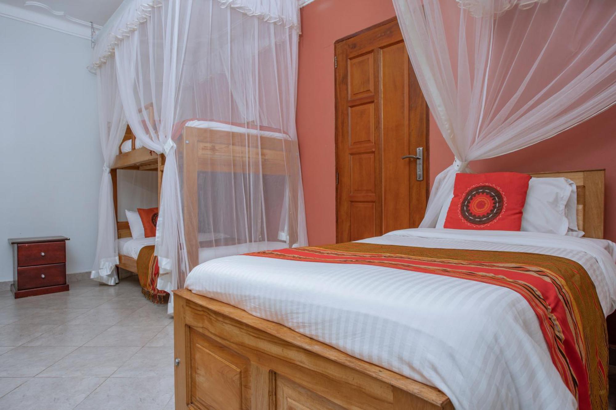 Silver Oaks Hotel Boma Fort Portal Zewnętrze zdjęcie