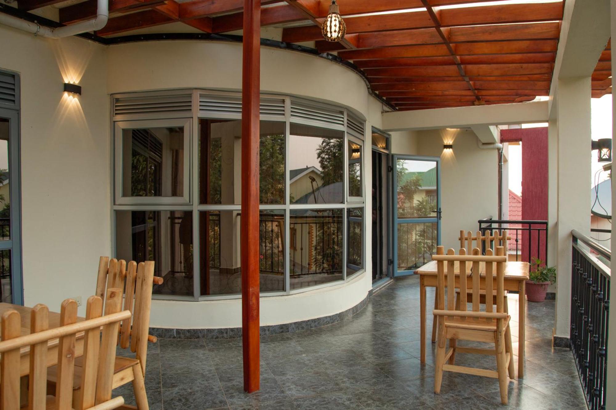 Silver Oaks Hotel Boma Fort Portal Zewnętrze zdjęcie