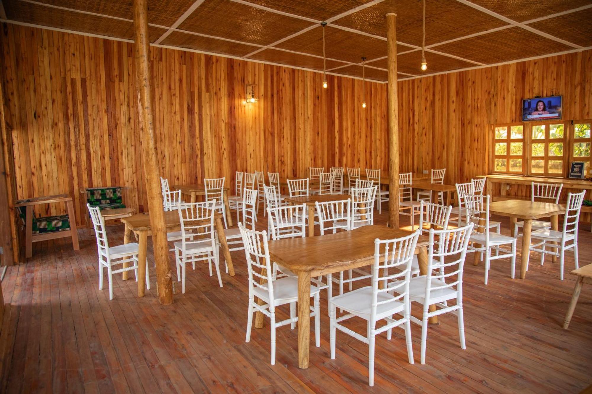 Silver Oaks Hotel Boma Fort Portal Zewnętrze zdjęcie