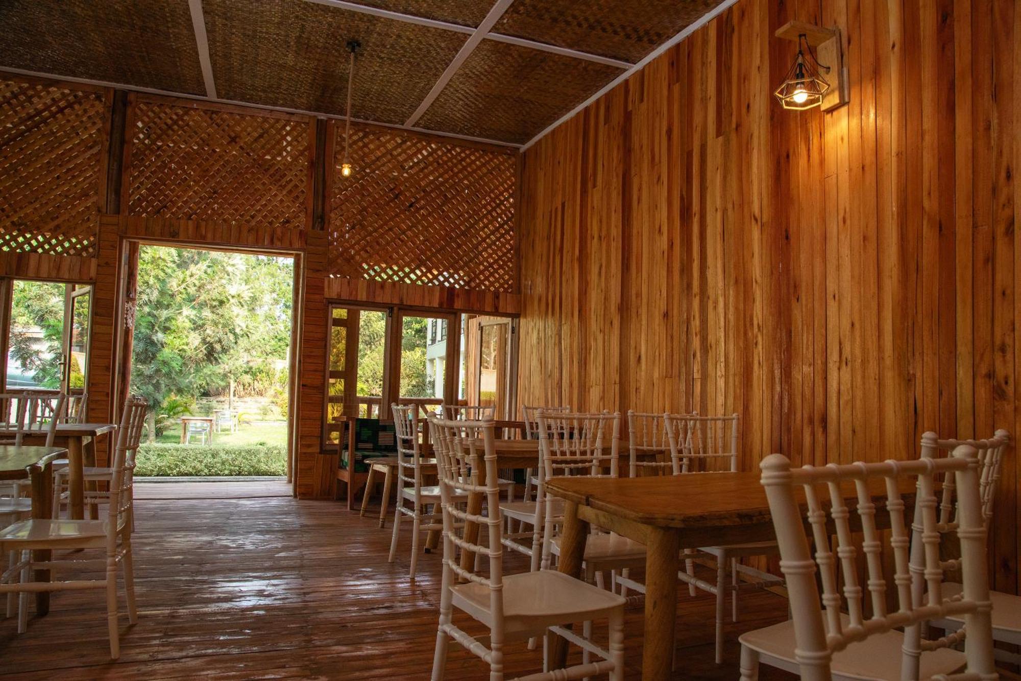 Silver Oaks Hotel Boma Fort Portal Zewnętrze zdjęcie