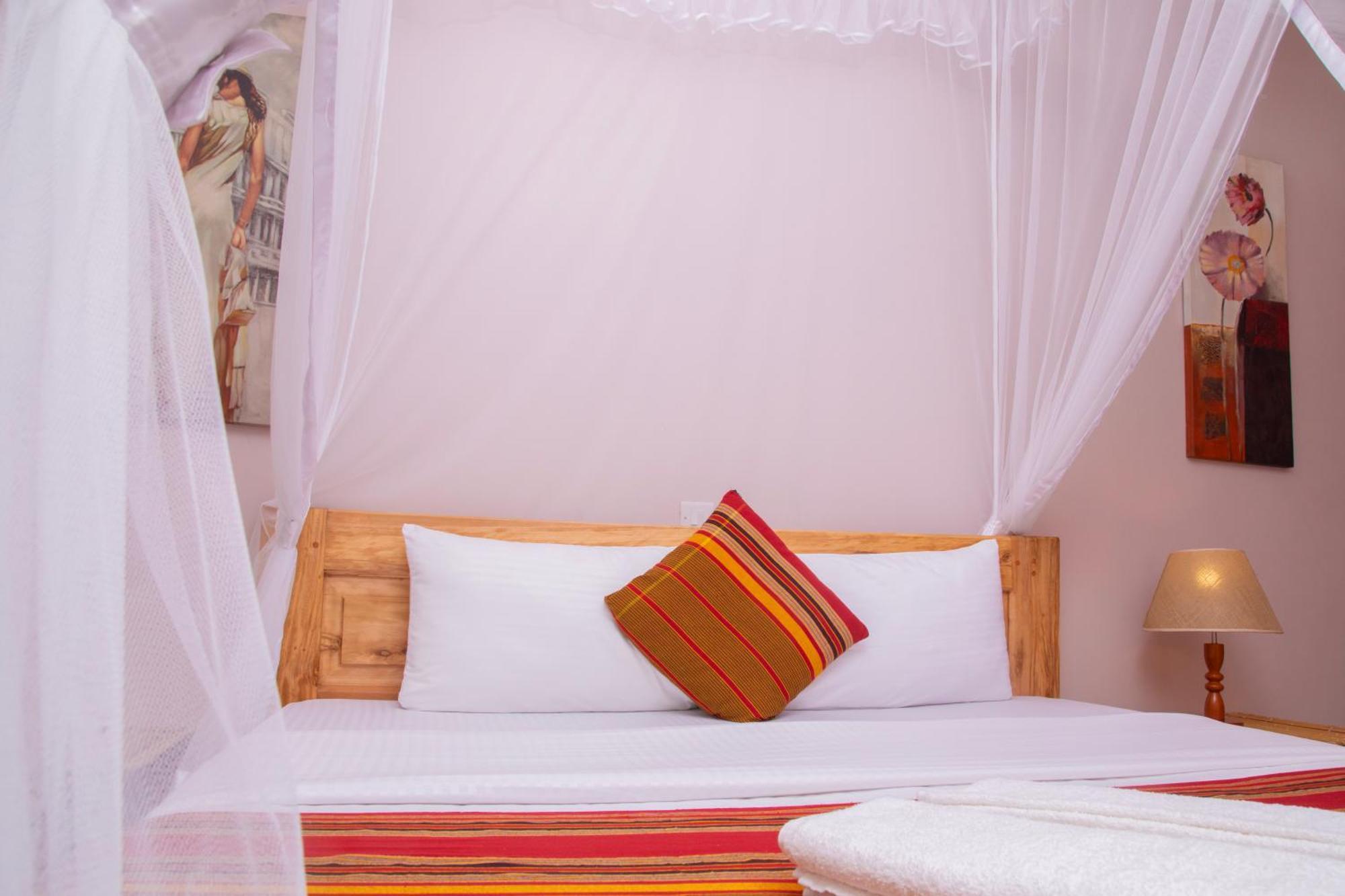 Silver Oaks Hotel Boma Fort Portal Zewnętrze zdjęcie